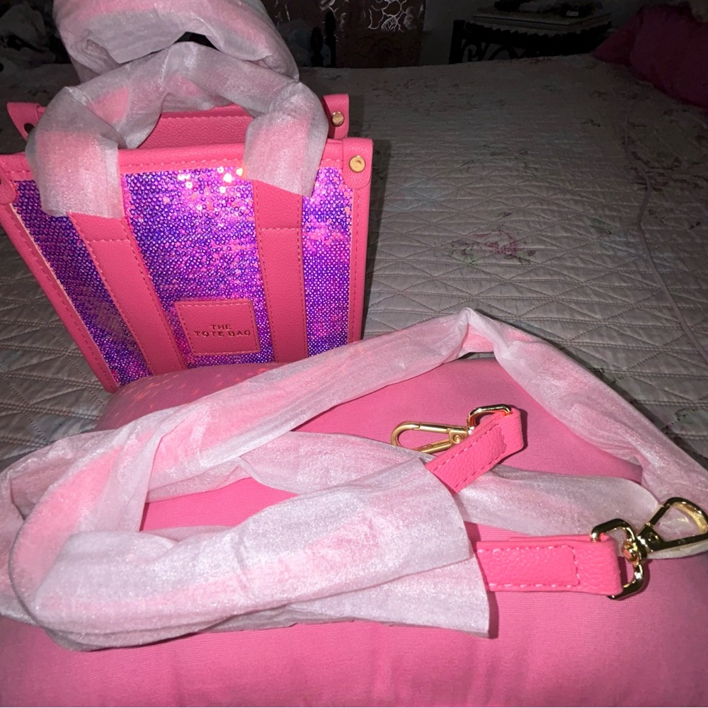 Cute small pink glitter sequin tote bag. - Picture 5 of 7